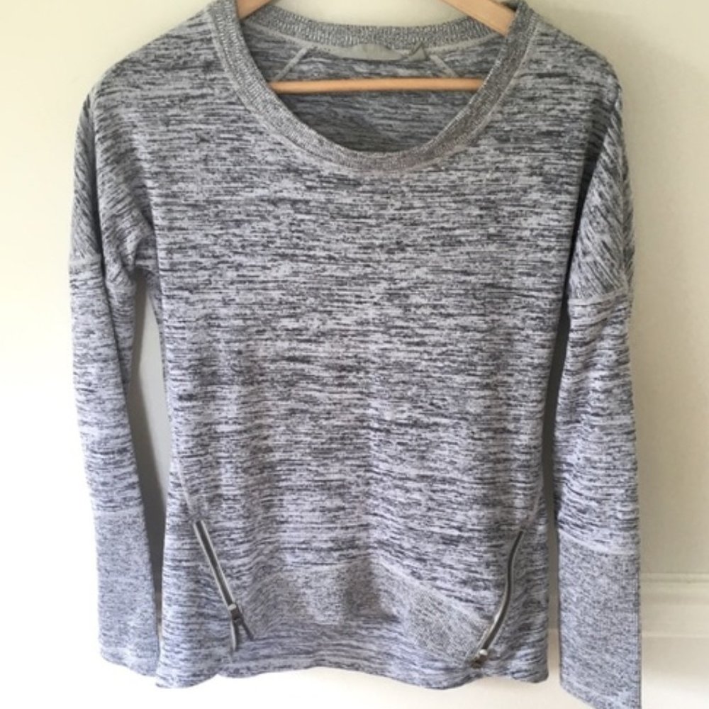 Athleta crew neck sweater-Like new